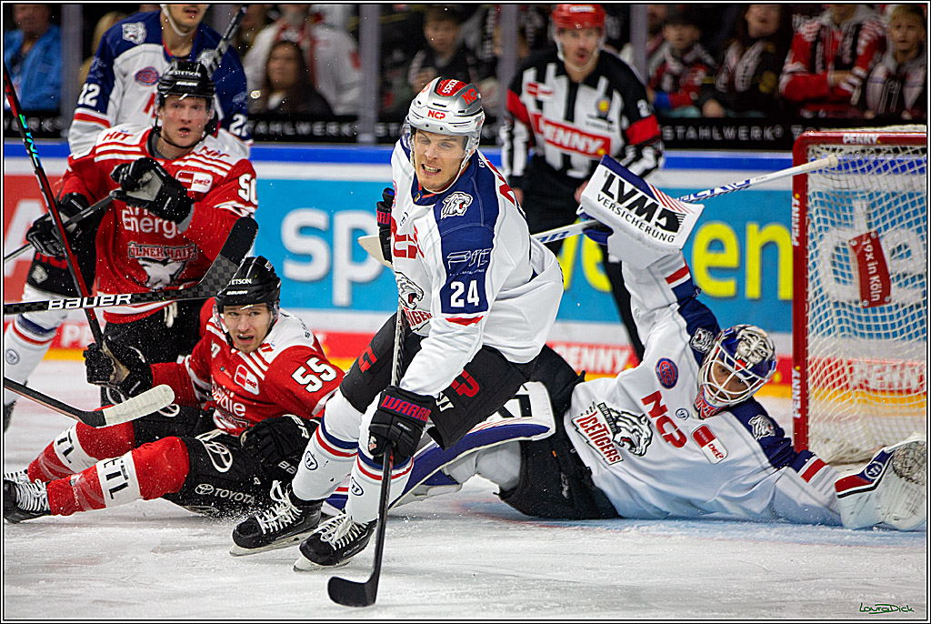 PENNY DEL; Koelner Haie- Nuernberger Ice Tigers; Koeln, 18.11.2022